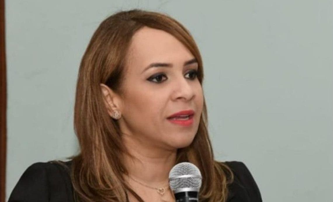 Karen Ricardo urge más inversión en educación vial y obras