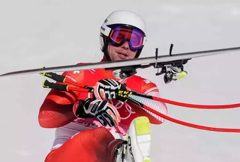 Feuz y Héctor ganan en alpino Juegos Invierno