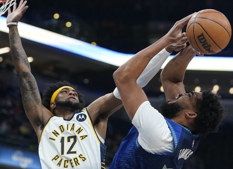 Celtics y Wolves ganan en breve jornada de NBA