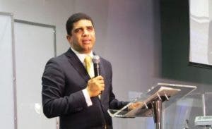 Considera no habrá ningún impedimento para lectura Biblia en las escuelas