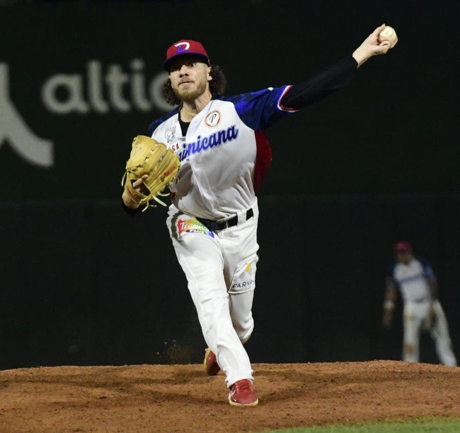 Lanzando en un partido de vida o muerte para los Gigantes del Cibao, el zurdo Tyler Alexander iba rodando hacia la historia confiado en que cumpliría con el objetivo de lograr el ansiado boleto al juego final de la Serie del Caribe.