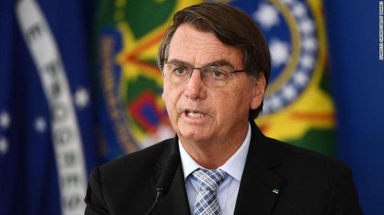 Bolsonaro dice que Brasil ofrecerá visa humanitaria a ucranianos en fuga