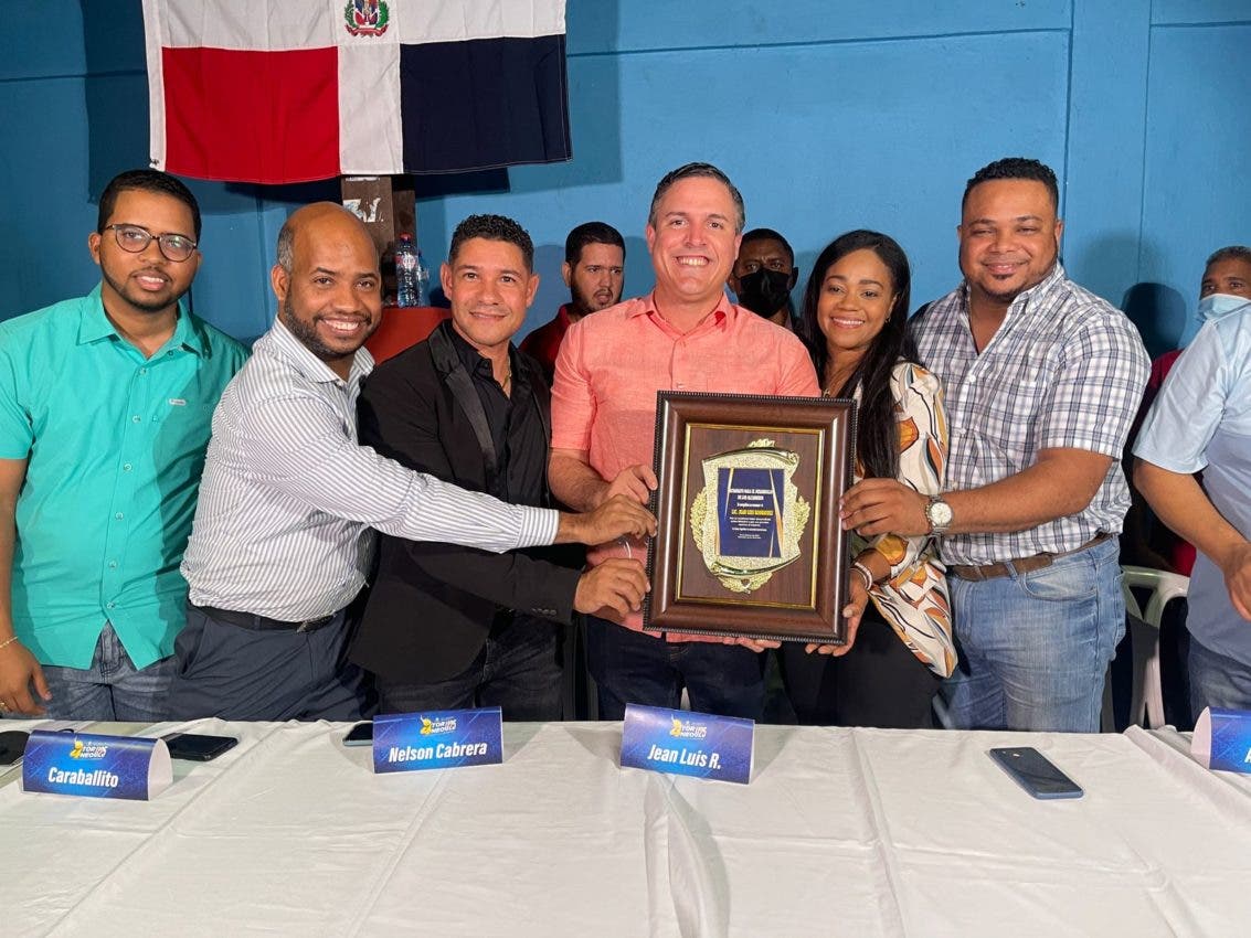 Dan apertura torneo basket U25 Los Alcarrizos