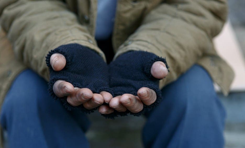 Q MUNDO: Hombre sin hogar gana premio de la lotería