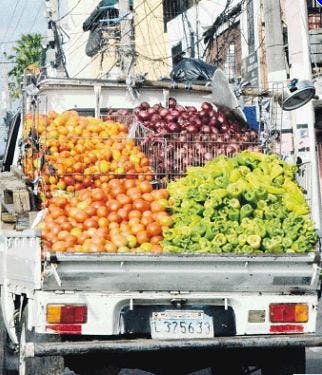 Productos agrícolas están asequibles y abundantes en calles y comercios