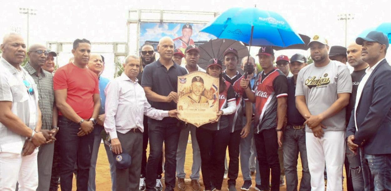 Liga Villa Juana inaugura Primer Clásico de Softbol Julio Lugo