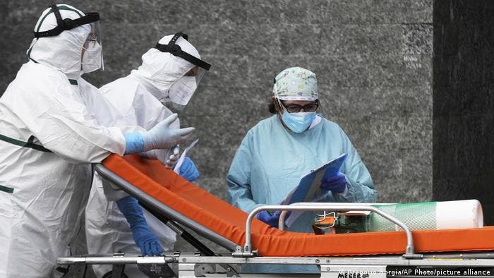 Cifra de muertos pandemia supera los 6 millones