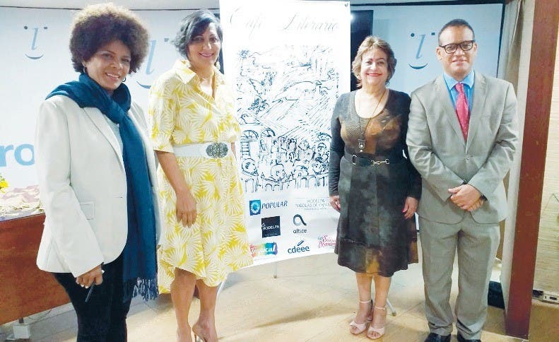 Ofrecen tradicional «Café literario»