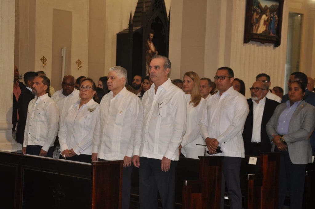 El presidente Luis Abinader presente en la actividad religiosa. Foto Alex Reynoso.