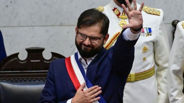 Boric asume como nuevo presidente  Chile