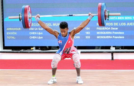 John Pirón conquista plata y bronce en Cuba