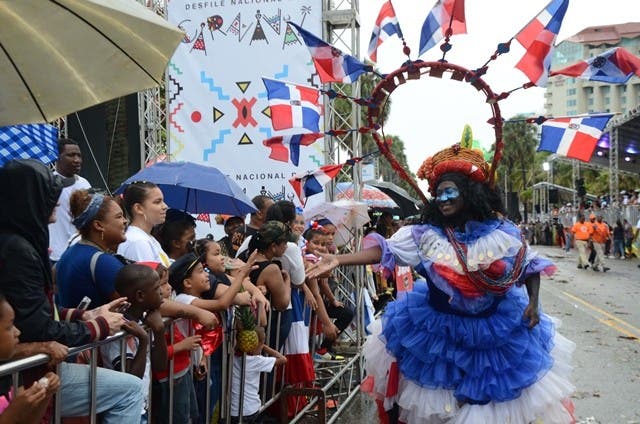 La lluvia no paró fiesta del desfile de carnaval