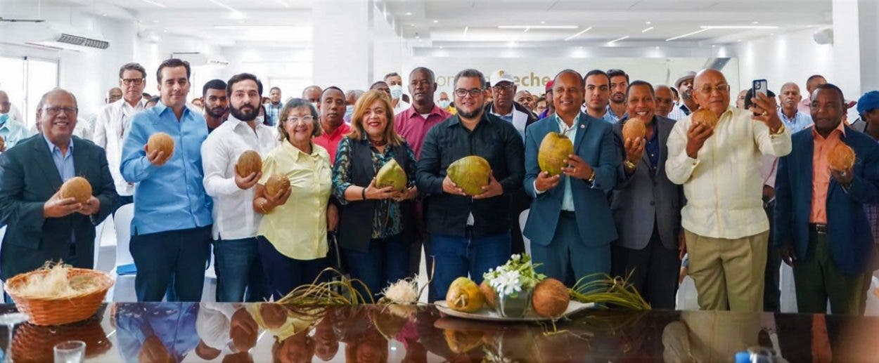 Con financiamiento de 883 millones de pesos relanzarán industria del coco