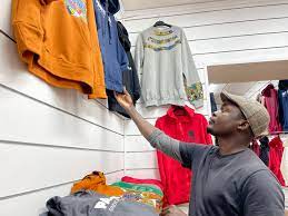 Pantera: la marca de ropa migrante para dejar la venta ilegal callejera