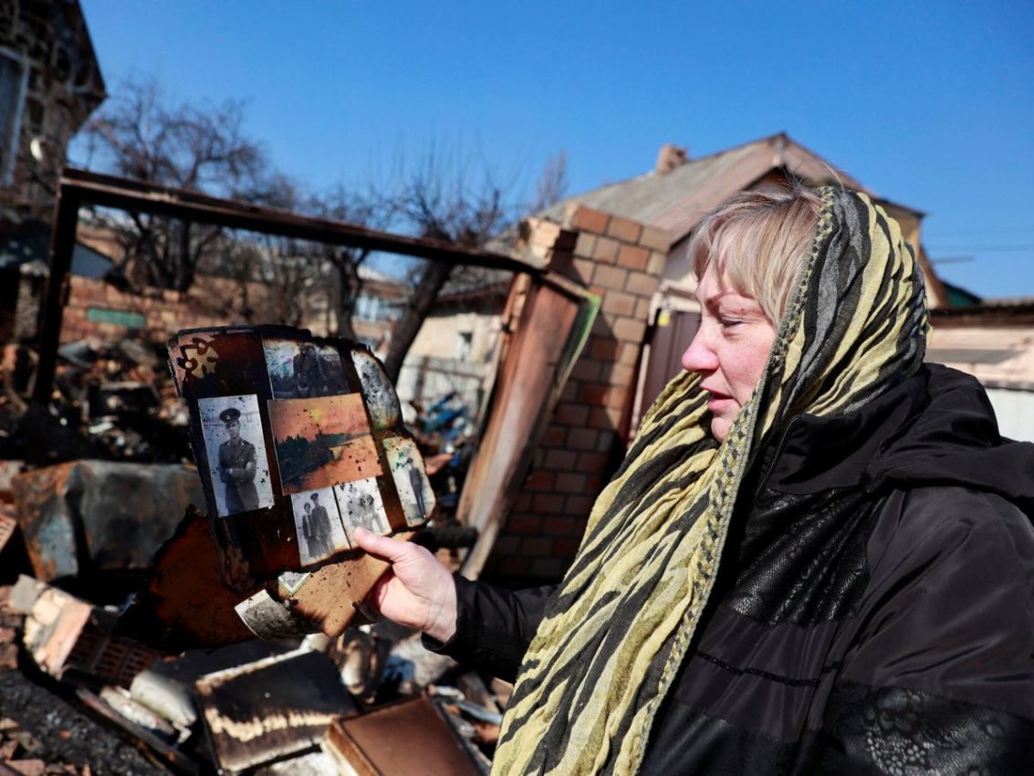 Flujo de refugiados continúa tras un mes de guerra y llega a 3,6 millones