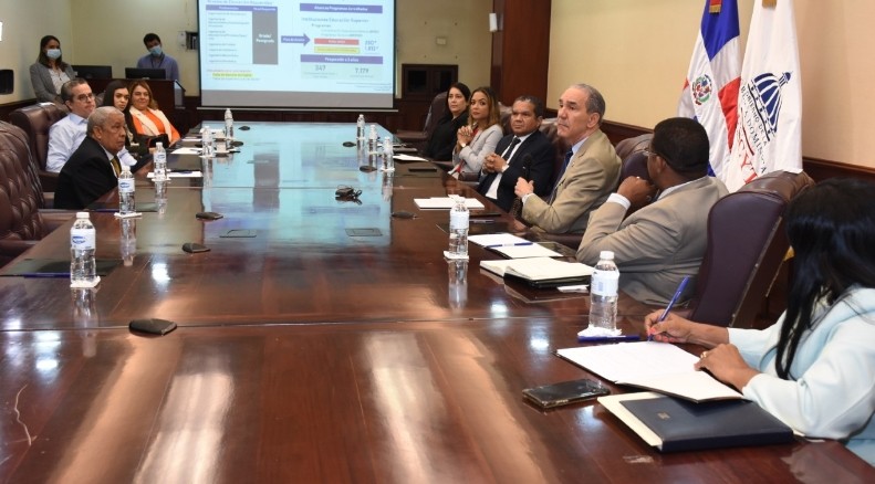 Buscan identificar necesidades zonas francas