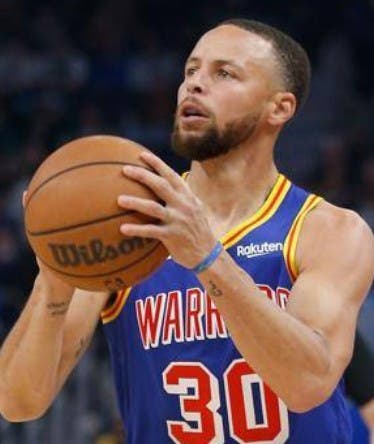 Curry calma las “aguas”