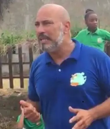  El pastor Pablo Ureña hizo la denuncia sobre el uso de niños como mulas durante una marcha con motivo del mes de la lucha contra el abuso infantil.