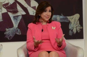Margarita Cedeño insta a Abinader a aclarar manejo de bonos navideños