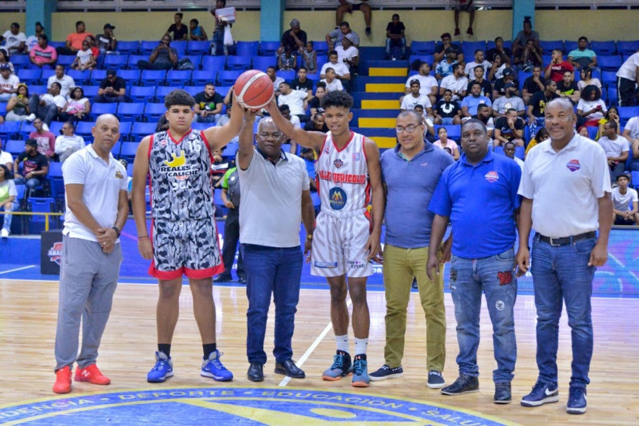 Renacer y Pioneros avanzan a serie semifinal  torneo basket U25