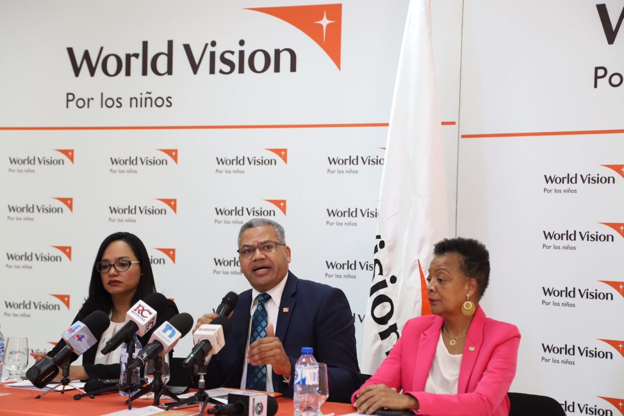 World Vision aboga por aprobación Ley Crianza Positiva