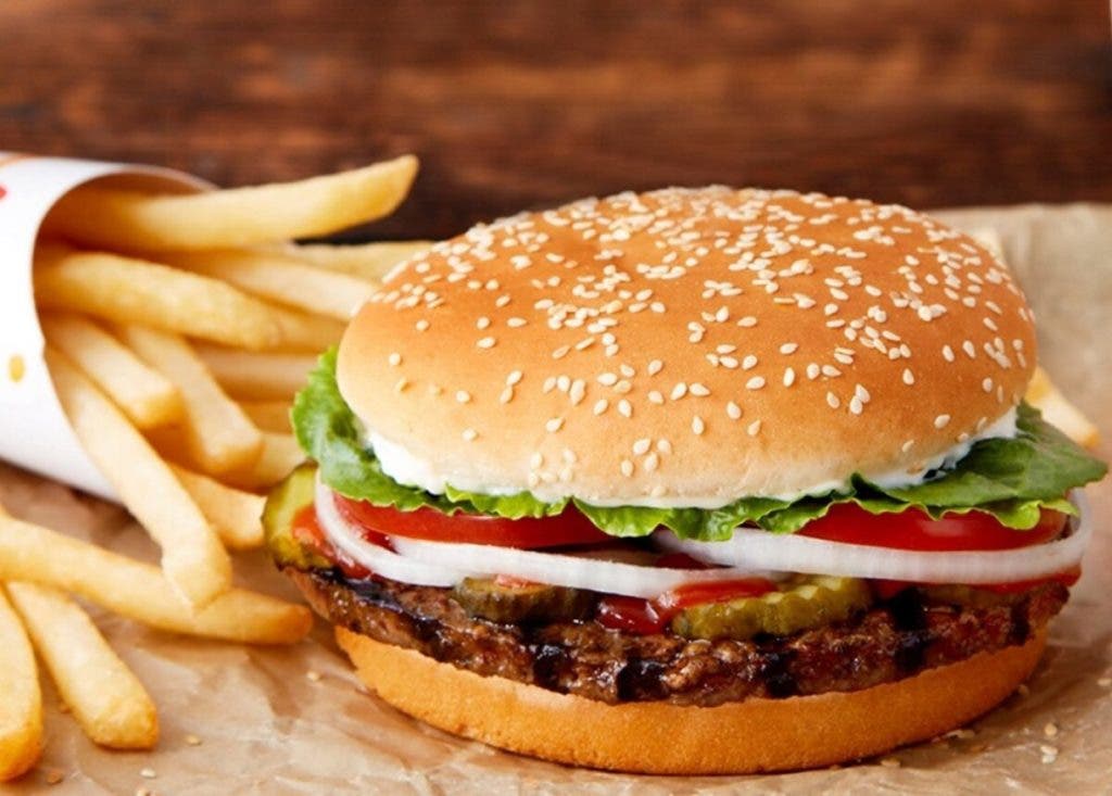 La edad mínima para comer una hamburguesa, a debate en Países Bajos