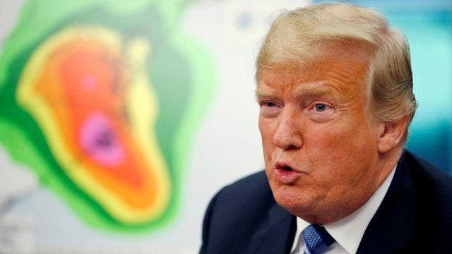 Trump creía China tenía arma para causar huracanes en EEUU