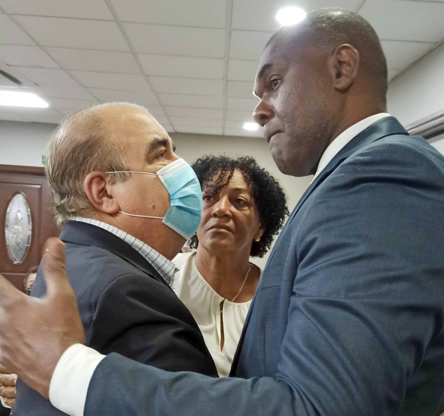 Sepultaron ayer hija de Soterio Ramírez