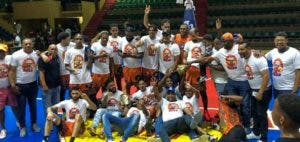 Los Warriors ganan corona basket SPM