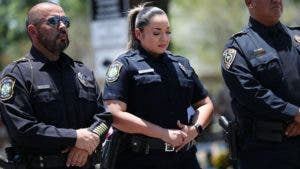 Policía de Texas admite que fue un error no entrar antes al aula del tiroteo