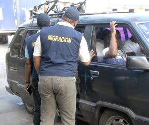 Dicen repatrian 300 mil ilegales