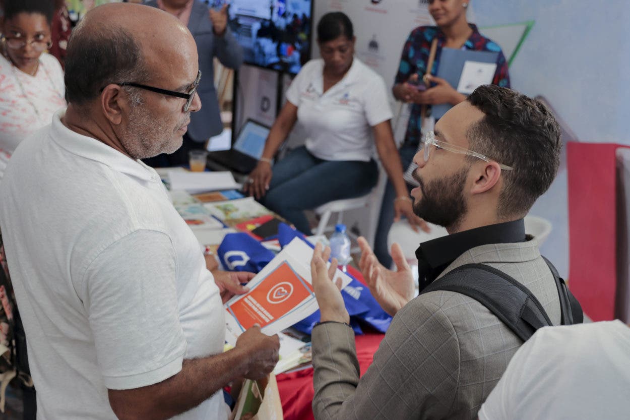 Educadores recibieron “Manual tratos para docente”