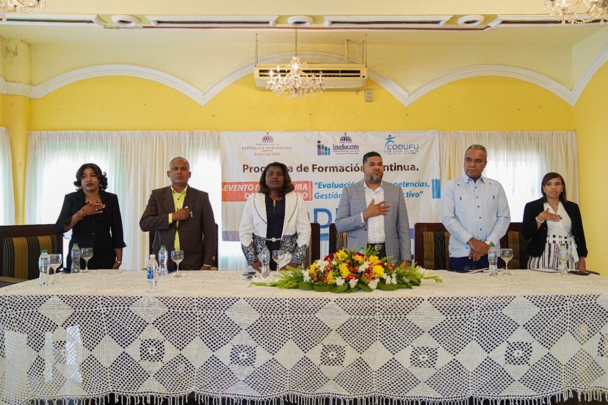 CODUFU clausura diplomado de Evaluación