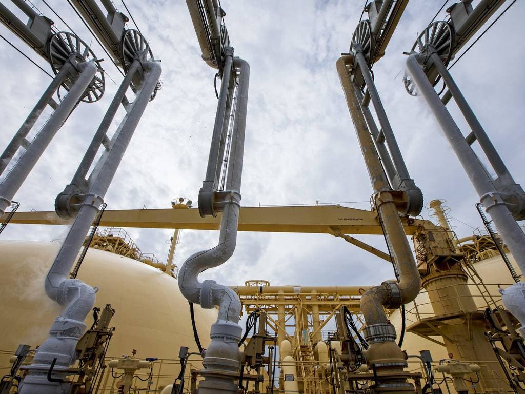 Gas natural de EEUU alcanza 8,14 dólares, nivel más alto en 14 años
