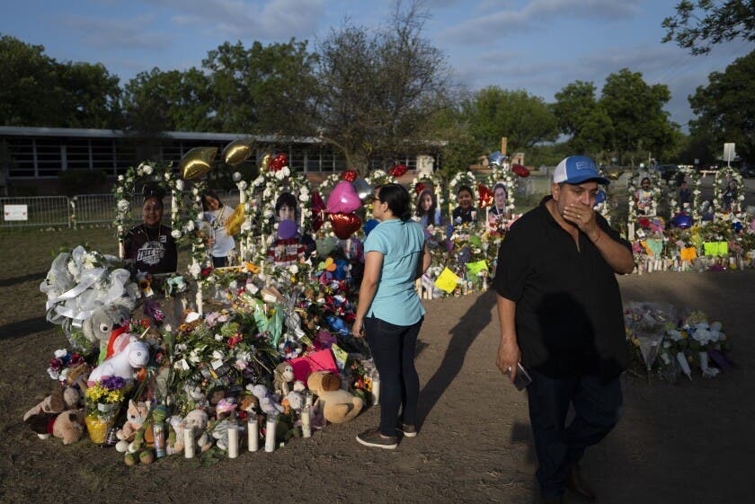 Texas: Despiden víctimas del tiroteo en escuela