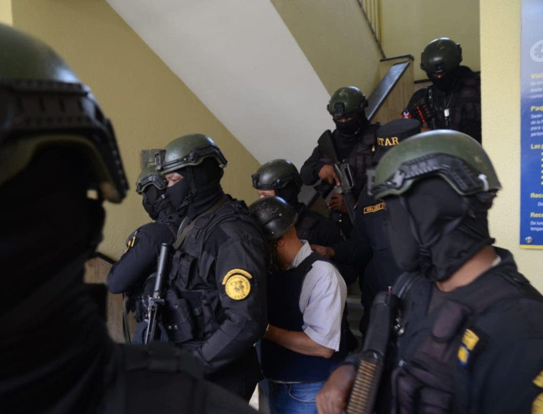 Defensa pide prisión a Miguel Cruz por seguridad