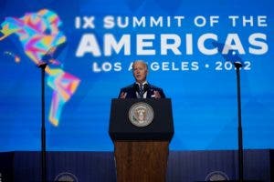 Biden ensalza el poder de las democracias en Cumbre de Américas con ausencias