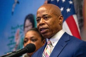El Alcalde de Nueva York nombra a un “zar contra la violencia de las armas»