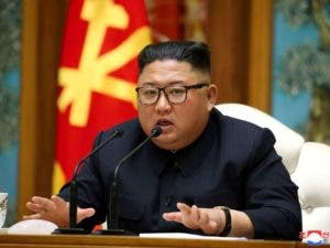 Kim Jong-un llama a reforzar capacidades defensivas en plenario norcoreano