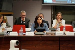 Ministra de la Mujer participa en diálogo en la Unión Europea