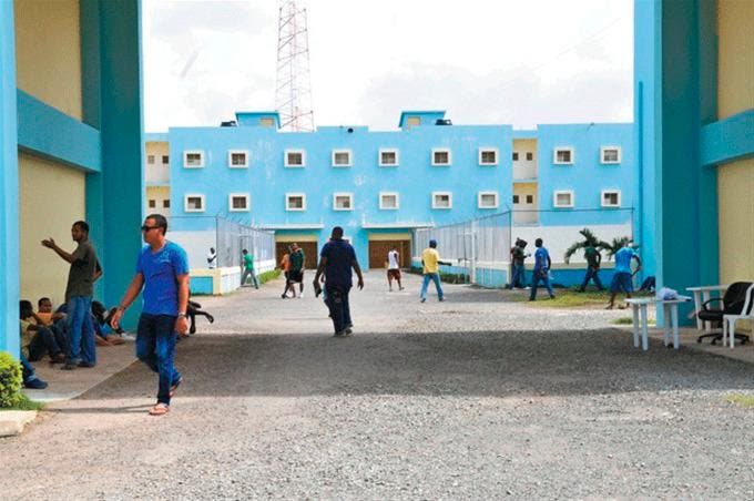 Investigan muerte de preso en San Pedro Macorís