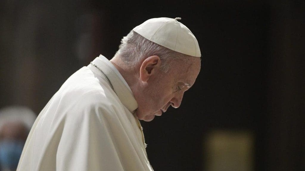 Papa critica violencia en México tras asesinato jesuitas