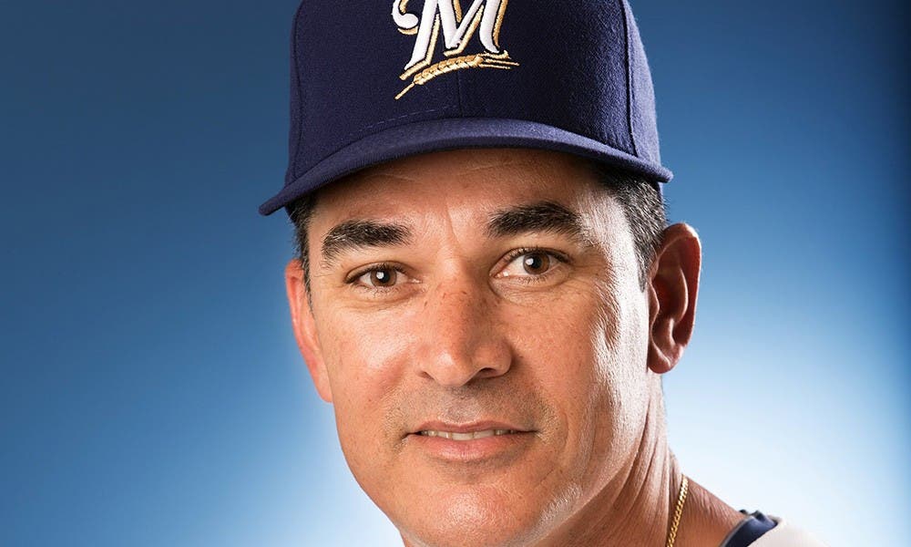 Estrellas contratan a Mike Guerrero como coach de banca