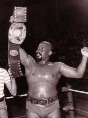 Ayuntamiento SDO cambia nombre calle Coquitos por Relámpago Hernández