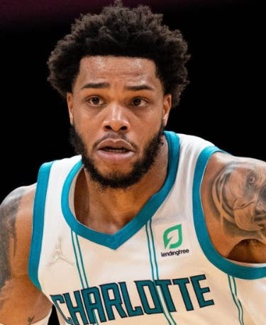 Bridges acusado de delitos graves