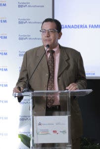 “Crianza de patio” está manejada en un 50% por mujeres amas de casa