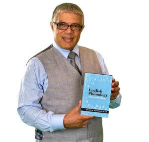 Milton Restituyo presenta libro para aprender Inglés