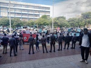 Piden destituir el fiscal Monseñor Nouel