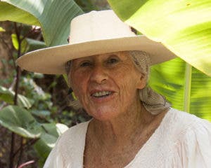 Fallece Diana Kennedy, escritora experta en comida mexicana