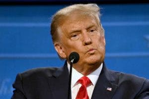 Juez ve de interés publicar razones registro a Trump, pero aún no decide